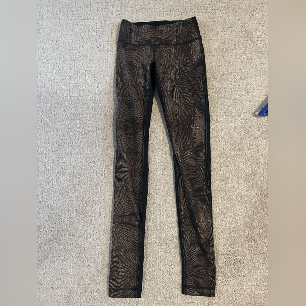 Patterned lulu leggings
